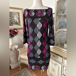 Diane Von Furstenberg almost new Geometric Patterned Dress Size 6 C:4446